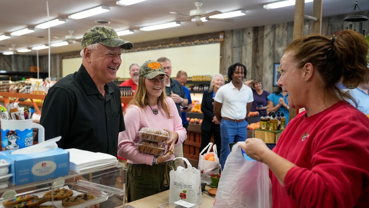 Tim Walz: Don’t Skip the Apple Cider Donuts | Tim Walz: Don’t Skip the Apple Cider Donuts |