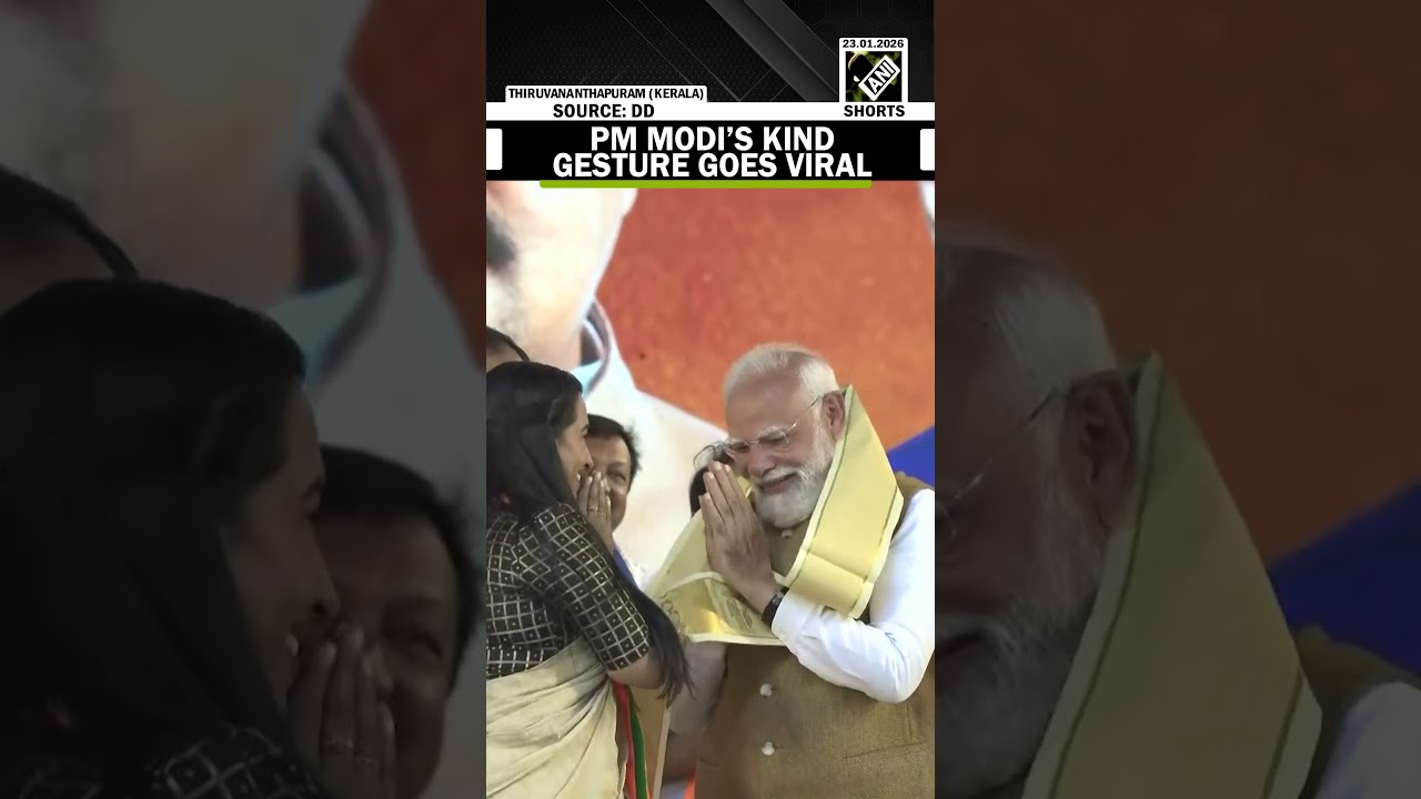 MOMENT: PM Modi touches feet of a woman in a heart-warming gesture in Thiruvananthapuram MOMENT: PM Modi touches feet of a woman in a heart-warming gesture in Thiruvananthapuram