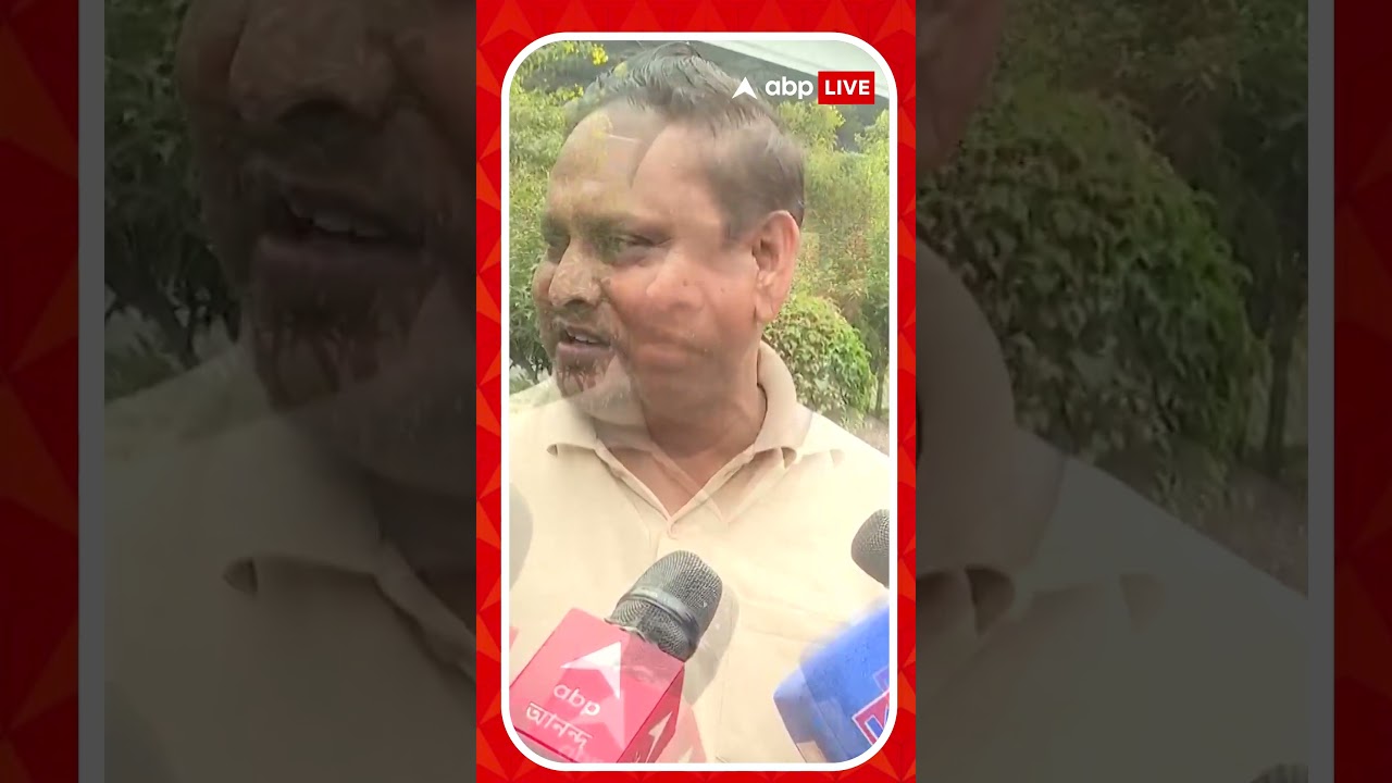 পুলিশ যদি আমাকে ঘরে ঢুকে মারতে যায়, রসগোল্লা খাওয়াবো ? : হুমায়ুন কবীর পুলিশ যদি আমাকে ঘরে ঢুকে মারতে যায়, রসগোল্লা খাওয়াবো ? : হুমায়ুন কবীর