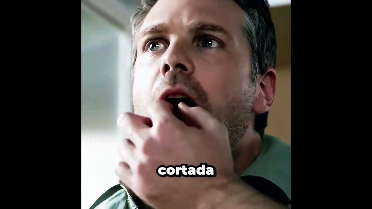 Una chica muere por cien dólares#shorts #cine Una chica muere por cien dólares#shorts #cine