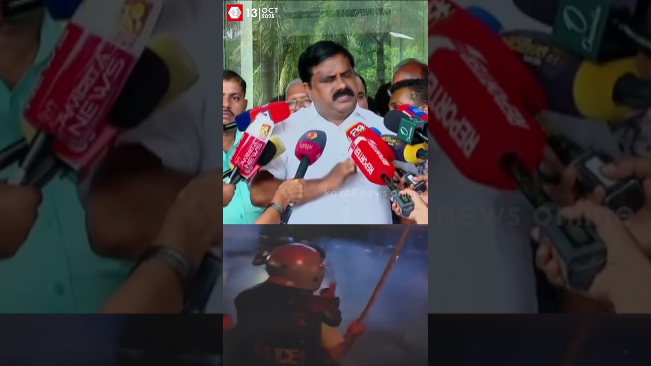 ദൃശ്യംഇല്ലാ…ദൃശ്യംഇല്ലാ…!ഞങ്ങള് കണ്ണടച്ചല്ലാട്ടോ ഇരിക്കണത്നി,ഞങ്ങള് കണ്ടില്ലേലും ഞങ്ങള്കണ്ടു ദൃശ്യംഇല്ലാ…ദൃശ്യംഇല്ലാ…!ഞങ്ങള് കണ്ണടച്ചല്ലാട്ടോ ഇരിക്കണത്നി,ഞങ്ങള് കണ്ടില്ലേലും ഞങ്ങള്കണ്ടു