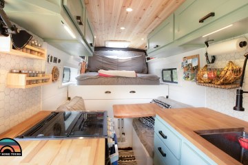Awesome DIY Camper Van tiny house Awesome DIY Camper Van tiny house
