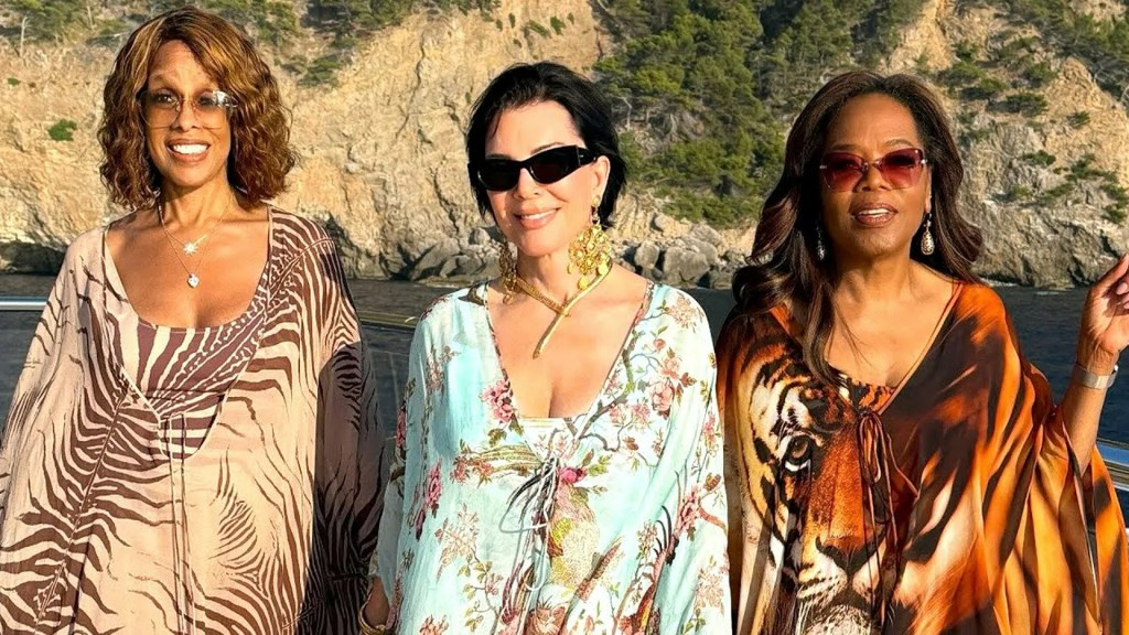 Kris Jenner, Oprah and Gayle King Twin in SKIMS Swimsuits During a Mallorca Yacht Day Kris Jenner, Oprah and Gayle King Twin in SKIMS Swimsuits During a Mallorca Yacht Day