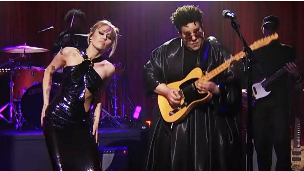 ‘SNL50’: Miley Cyrus and Brittany Howard Perform a Sinéad O’Connor Tribute ‘SNL50’: Miley Cyrus and Brittany Howard Perform a Sinéad O’Connor Tribute