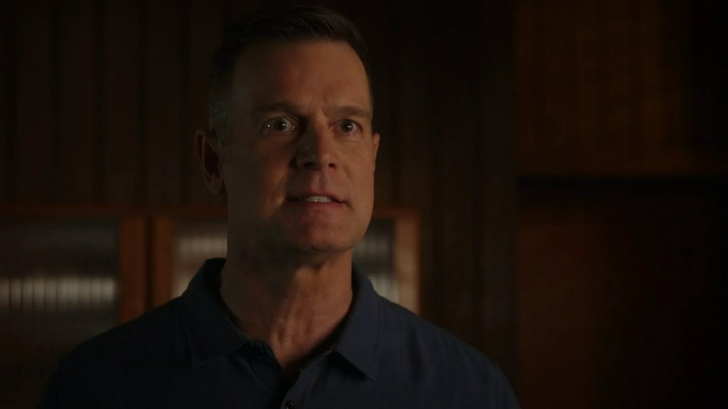‘9-1-1’ Preview: Bobby and Athena’s Tearful Plane Phone Call ‘9-1-1’ Preview: Bobby and Athena’s Tearful Plane Phone Call
