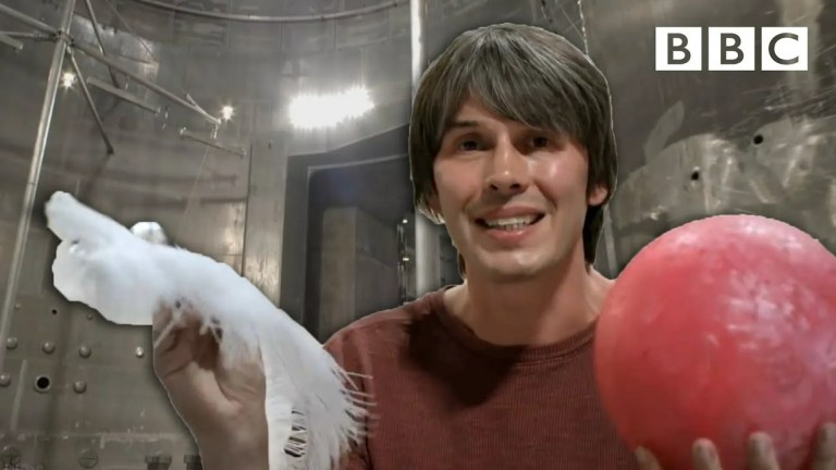Bowling Ball and Feather Face Off in NASA’s Space Power Facility Vacuum Chamber Bowling Ball and Feather Face Off in NASA’s Space Power Facility Vacuum Chamber