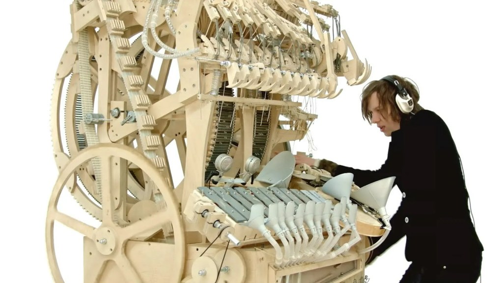 Watch Wintergatan’s Marble Machine Play Music With 2,000 Marbles Watch Wintergatan’s Marble Machine Play Music With 2,000 Marbles