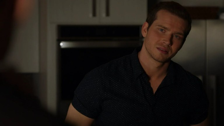 9-1-1 Season 8 Gives Buck and Tommy a Meaningful Arc—but Not a Lasting Romance 9-1-1 Season 8 Gives Buck and Tommy a Meaningful Arc—but Not a Lasting Romance
