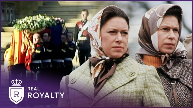 Queen Elizabeth II and Princess Margaret: The Sisters of Windsor Queen Elizabeth II and Princess Margaret: The Sisters of Windsor
