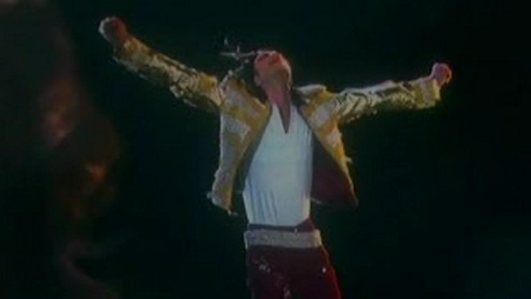 Cool and Creepy: Watch Michael Jackson’s “Hologram” at the 2014 Billboard Music Awards Cool and Creepy: Watch Michael Jackson’s “Hologram” at the 2014 Billboard Music Awards