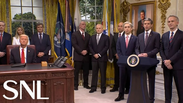 ‘SNL’ Cold Open: Trump Ignores Oval Office Emergency to Grouse About Mamdani ‘SNL’ Cold Open: Trump Ignores Oval Office Emergency to Grouse About Mamdani