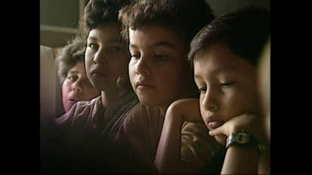 The little angel of Colombia (full documentary) The little angel of Colombia (full documentary)