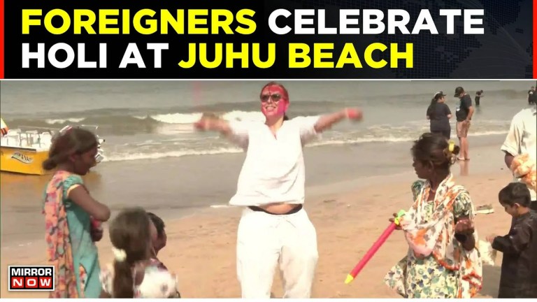 Video: Scenes of Holi Celebrations Across India, From Vrindavan to Mumbai Beaches Video: Scenes of Holi Celebrations Across India, From Vrindavan to Mumbai Beaches