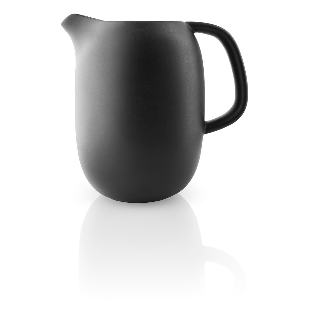 Černý kameninový džbán Eva Solo Nordic, 1 l Černý kameninový džbán Eva Solo Nordic, 1 l