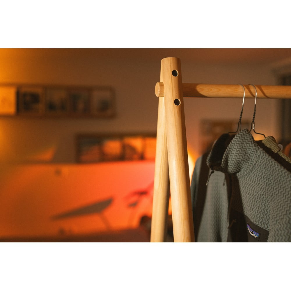 Stojan na oblečení z borovicového dřeva v přírodní barvě Hongi – Karup Design - Obrázek 2