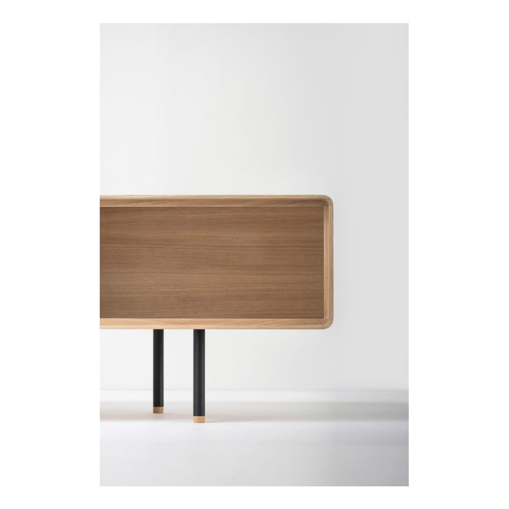TV stolek z dubového dřeva v černo-přírodní barvě 200x48 cm Fina – Gazzda - Obrázek 2