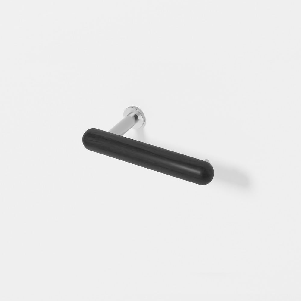 Černý nástěnný držák na toaletní papír z dubového dřeva Wireworks Yoku - Obrázek 2