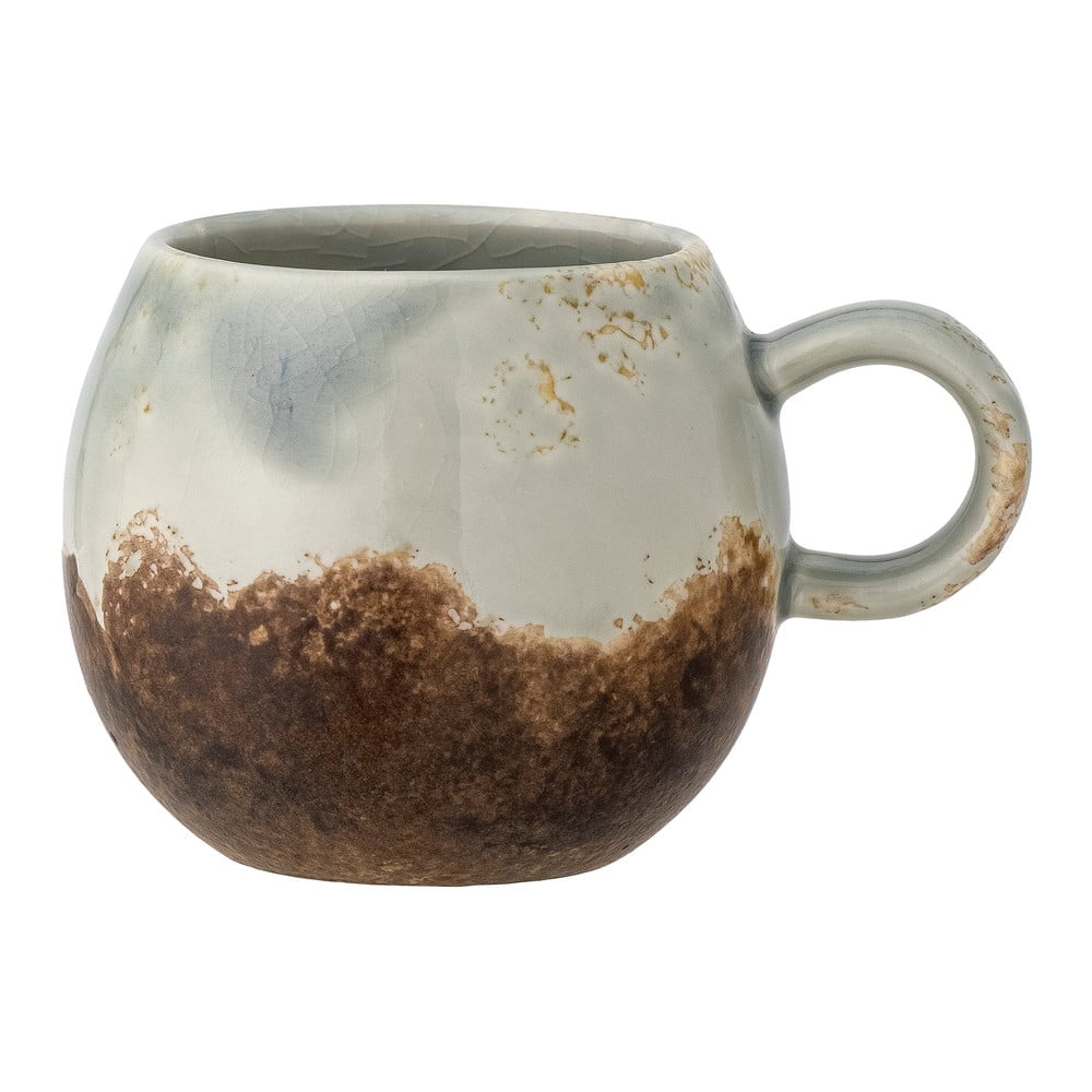 Hnědý šálek z kameniny 250 ml Paula – Bloomingville Hnědý šálek z kameniny 250 ml Paula – Bloomingville