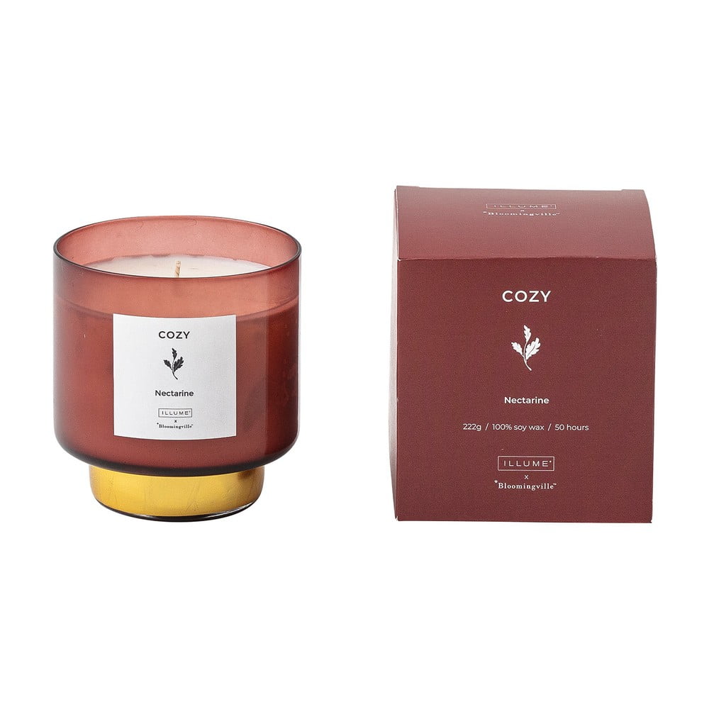 Vonná svíčka doba hoření 50 h Cozy Nectarine – ILLUME x Bloomingville Vonná svíčka doba hoření 50 h Cozy Nectarine – ILLUME x Bloomingville