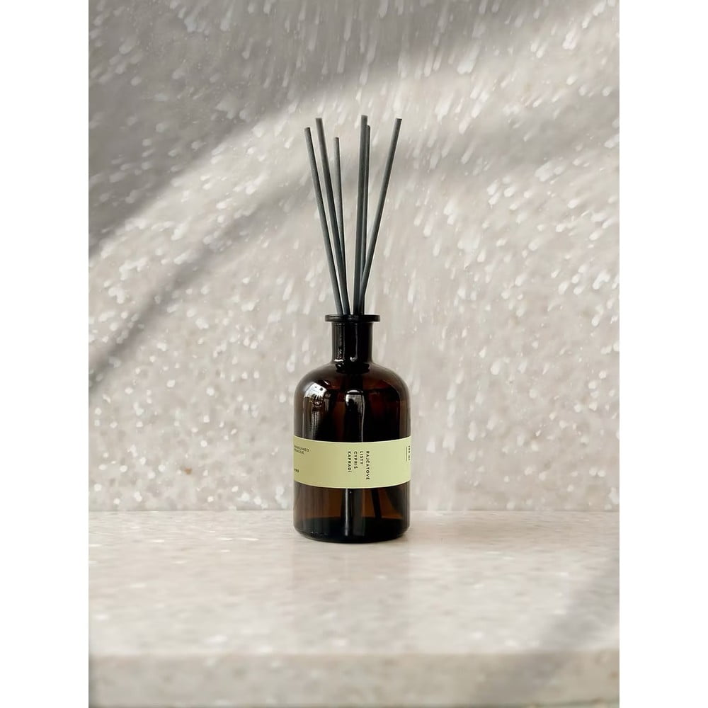 Difuzér #80 Tomato Leaf, Cypress, Fern – Perfumed Prague Difuzér #80 Tomato Leaf, Cypress, Fern – Perfumed Prague