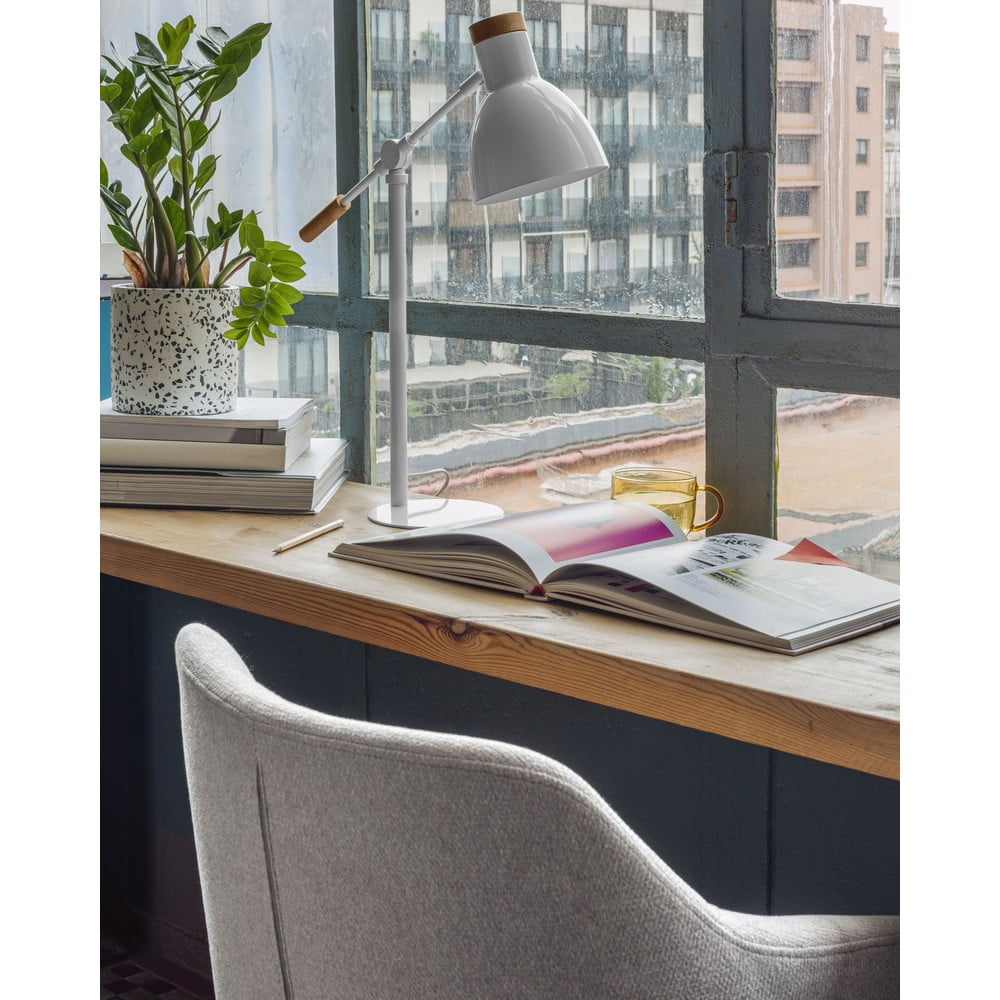 Bílá stolní lampa z bukového dřeva s kovovým stínidlem (výška 54 cm) Tescarle – Kave Home - Obrázek 2