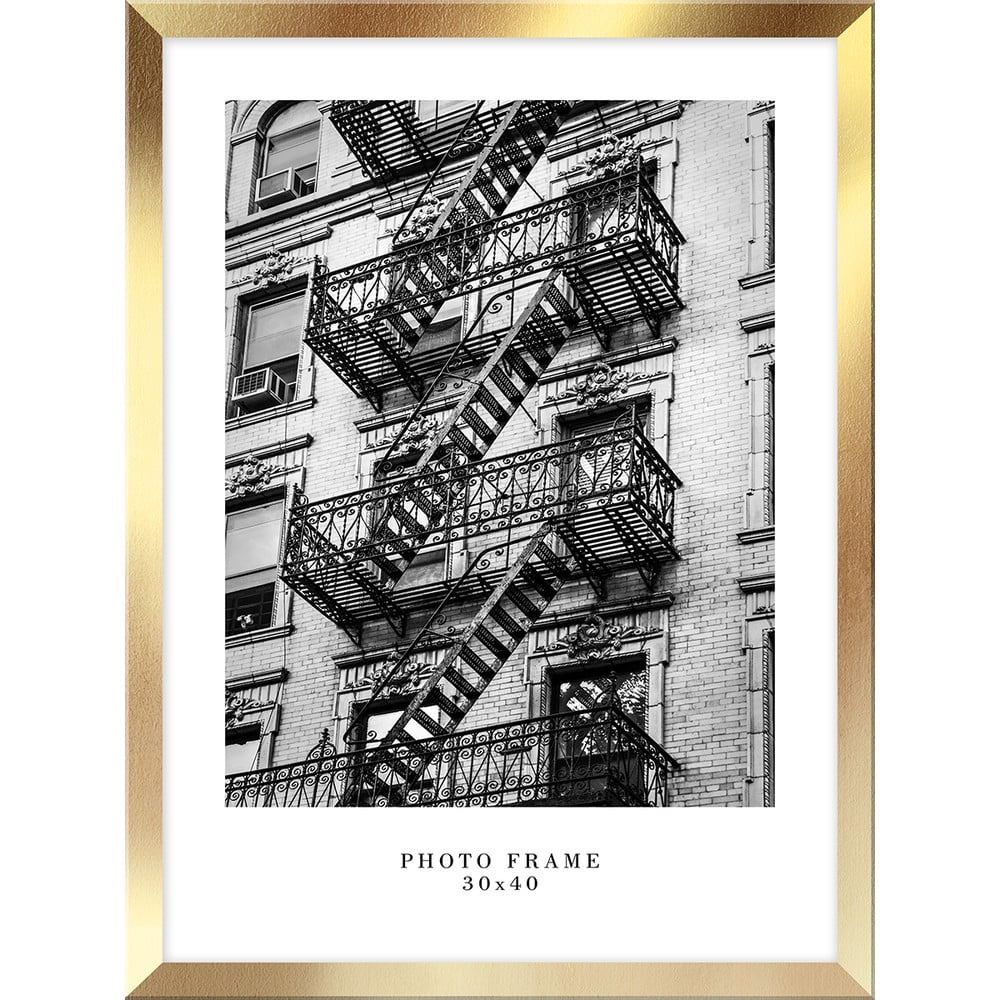 Nástěnný rámeček ve zlaté barvě Styler Floryda, 33 x 43 cm Nástěnný rámeček ve zlaté barvě Styler Floryda, 33 x 43 cm