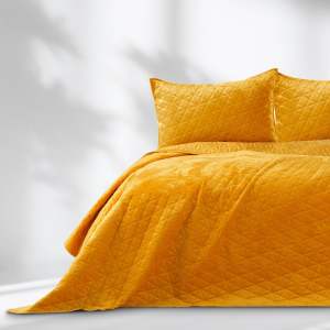 Žlutý sametový prošívaný přehoz 260×280 cm Laila – AmeliaHome