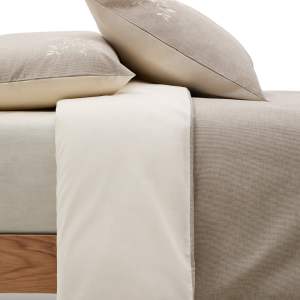 Béžové prodloužené povlečení na dvoulůžko z bavlněného perkálu 240×220 cm Sotela – Kave Home
