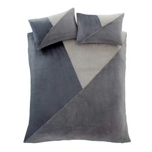 Šedé fleecové povlečení na dvoulůžko 200×200 cm Cosy Larsson Geo – Catherine Lansfield