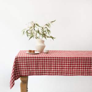 Lněný ubrus 140×140 cm Red Gingham – Linen Tales