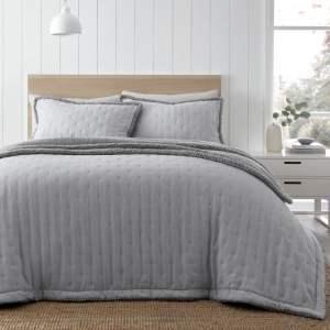Šedý prošívaný přehoz s beránkem 220×230 cm Cosy Nori – Catherine Lansfield