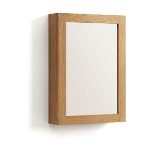 Závěsná koupelnová skříňka se zrcadlem z teakového dřeva v přírodní barvě 50×70 cm Plubia – Kave Home