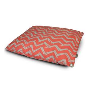 Červený pelíšek pro psa 50×70 cm Outdoor Bed Barn Red S – P.L.A.Y.