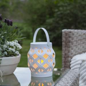 Bílá lucerna Star Trading Flame Lantern, výška 16 cm