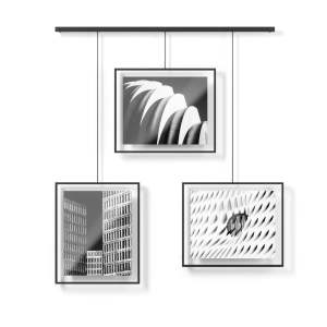 Černé kovové rámečky na zeď v sadě 3 ks 73×82 cm Exhibit – Umbra