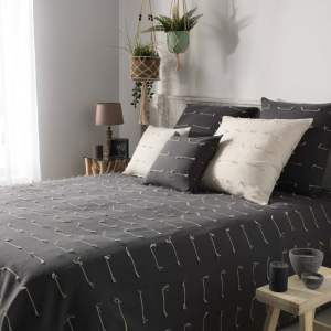 Antracitový přehoz 180×220 cm Fileo – douceur d’intérieur