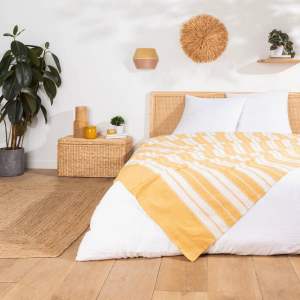 Žlutý přehoz 180×220 cm Abby – douceur d’intérieur