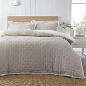 Krémové povlečení na dvoulůžko s beránkem 200×200 cm Cosy Nori – Catherine Lansfield