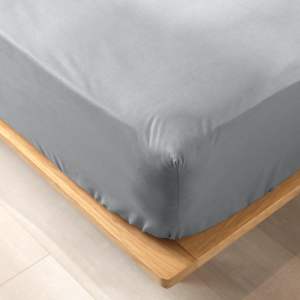 Šedé napínací prostěradlo z Bio bavlny 90×190 cm Biolina – douceur d’intérieur