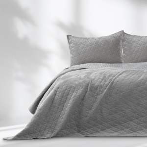 Světle šedý sametový prošívaný přehoz 170×210 cm Laila – AmeliaHome