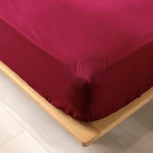 Červené napínací prostěradlo z Bio bavlny 90×190 cm Biolina – douceur d’intérieur