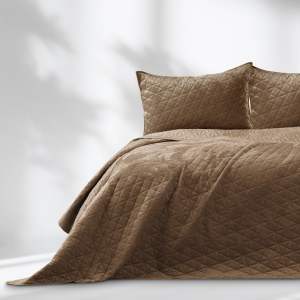 Světle hnědý sametový prošívaný přehoz 170×210 cm Laila – AmeliaHome