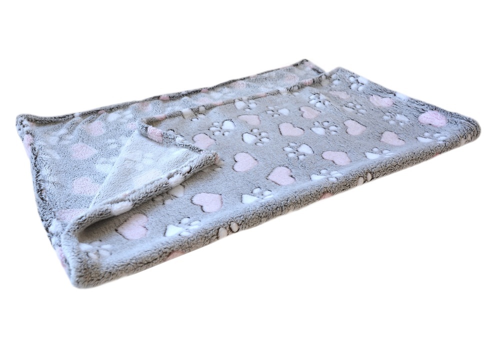 Deka tlapky a srdíčka 120x70 cm - Image 2