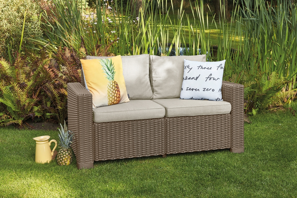 Dvoumístná zahradní pohovka KETER California Sofa- 141 x 68 x 72 cm – cappuccino / béžová Dvoumístná zahradní pohovka KETER California Sofa- 141 x 68 x 72 cm – cappuccino / béžová