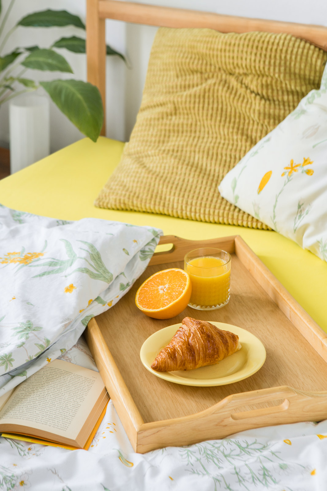 PovlečemeVás Luxusní bavlněné JERSEY prostěradlo s lycrou 180x200 cm - žlutá - Obrázek 2