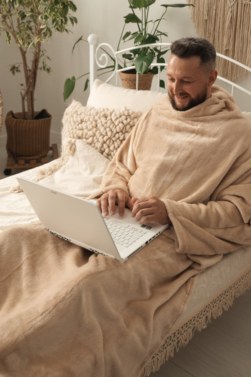 Matex Deka mikroplyšová s rukávy 150x210 cm - béžová - Obrázek 2