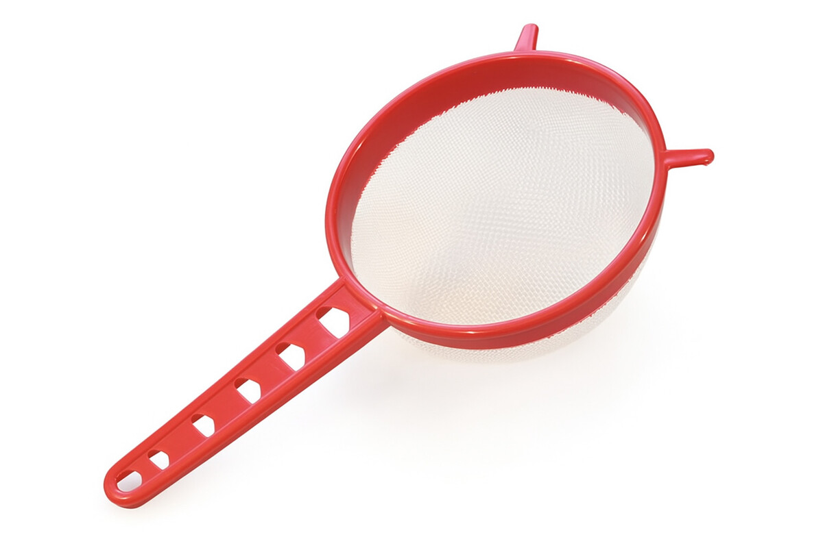 TVAR – Cedník 14cm různé barvy TVAR – Cedník 14cm různé barvy