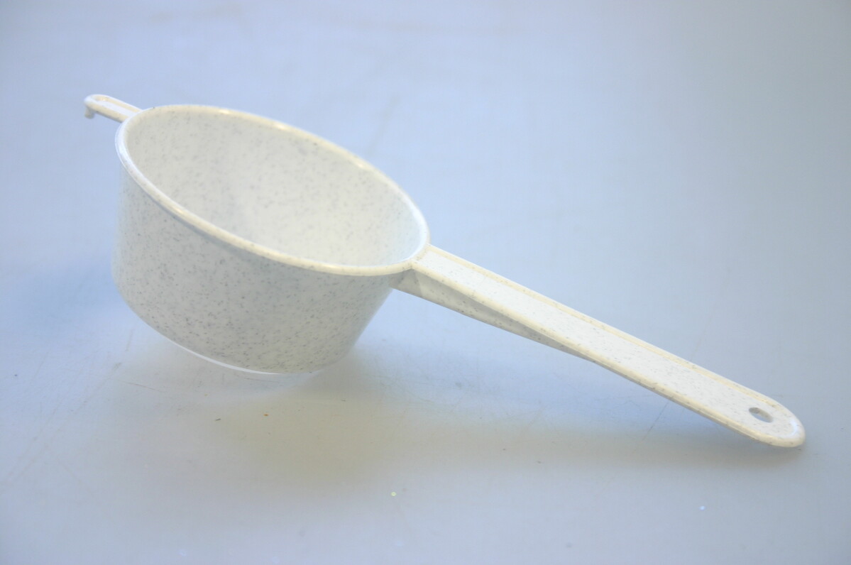 TVAR – Cedník 6cm různé barvy TVAR – Cedník 6cm různé barvy