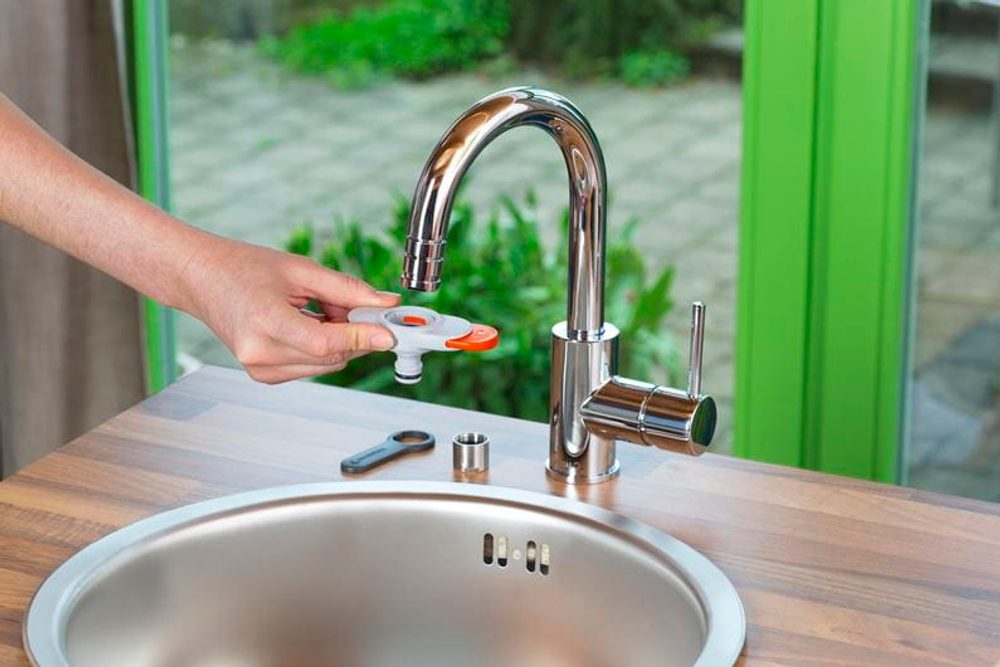 Adaptér pro vnitřní vodovodní kohoutky Gardena 18210-20 - Obrázek 2