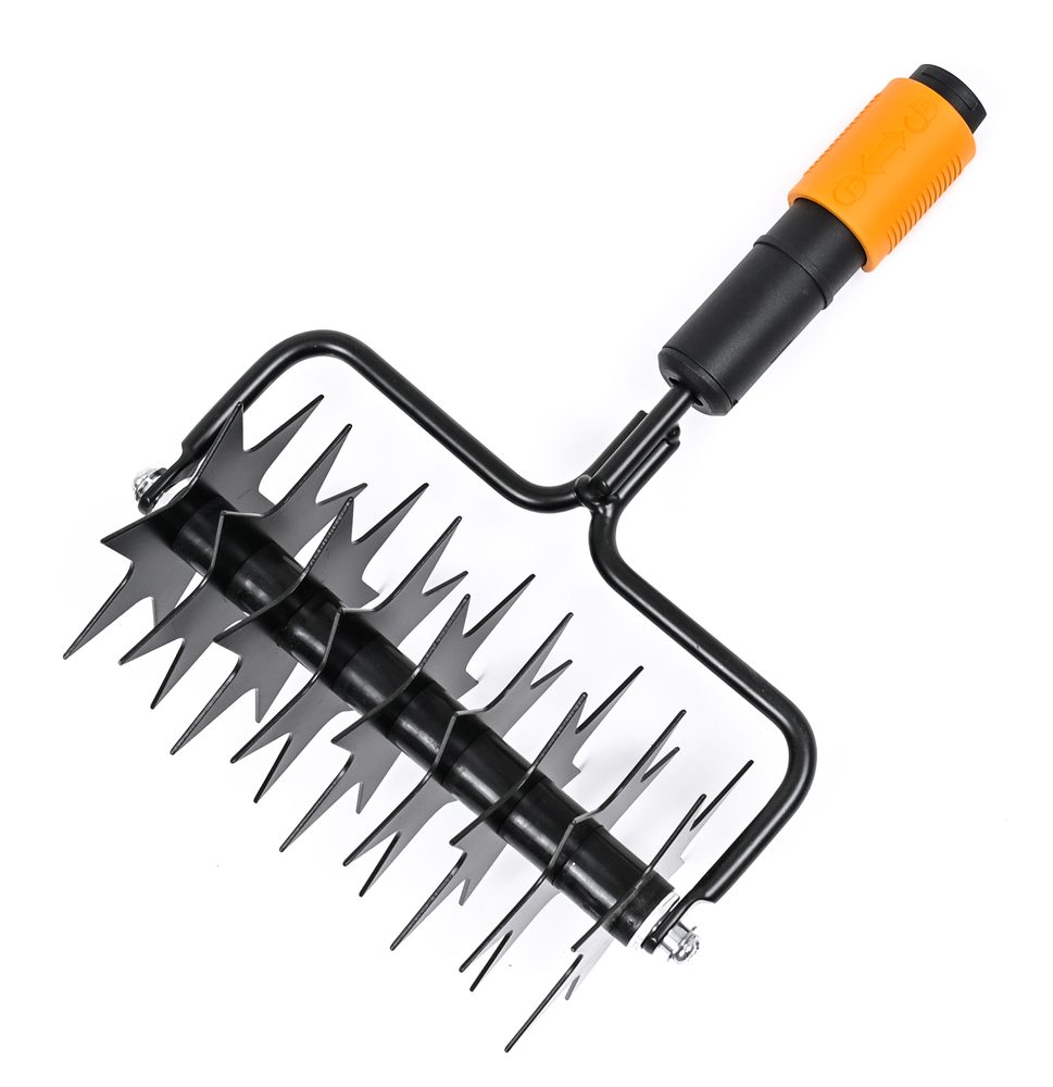 Provzdušňovač trávníku Fiskars QuikFit 1000689 - Obrázek 2